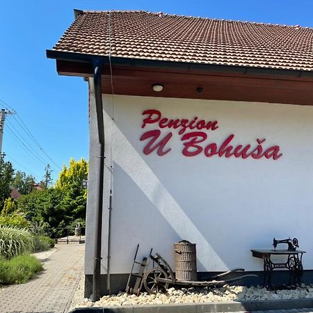 Penzion U Bohusa Lednice Buitenkant foto
