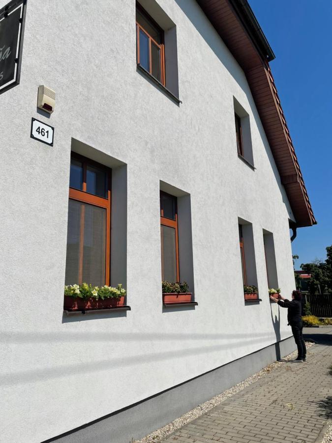 Penzion U Bohusa Lednice Buitenkant foto
