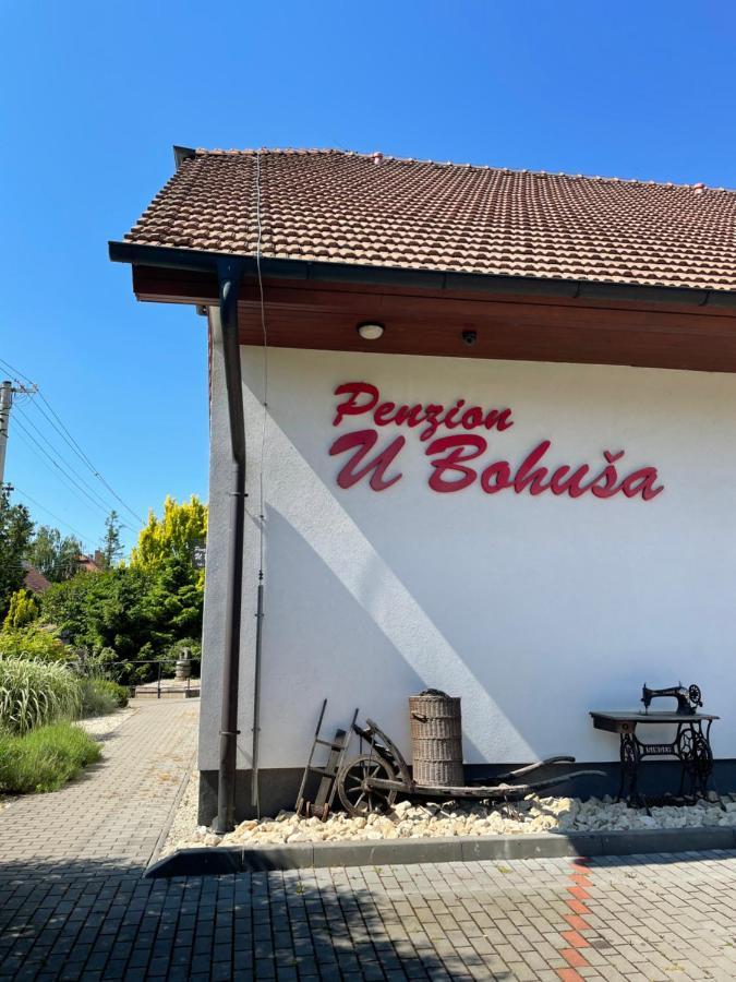 Penzion U Bohusa Lednice Buitenkant foto